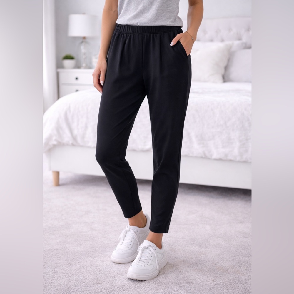 Cabi Black Lyocell Tapered Pants Style 520 Elastic Waist Women’s small